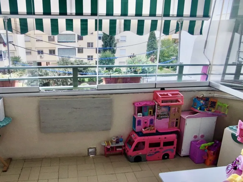 Apartment - Middle Floor Apartment в продаже в Benalmadena, Málaga. В доме 3 спален и 1 ванных комнат. Площадь дома 99 м²