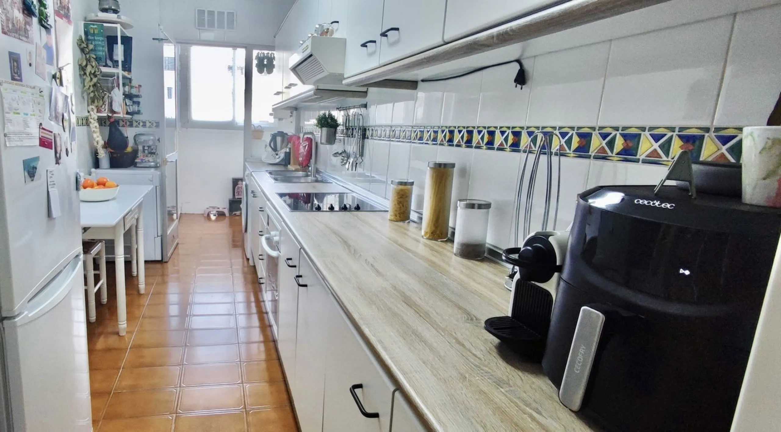 Apartment - Middle Floor Apartment в продаже в Benalmadena, Málaga. В доме 3 спален и 1 ванных комнат. Площадь дома 99 м²