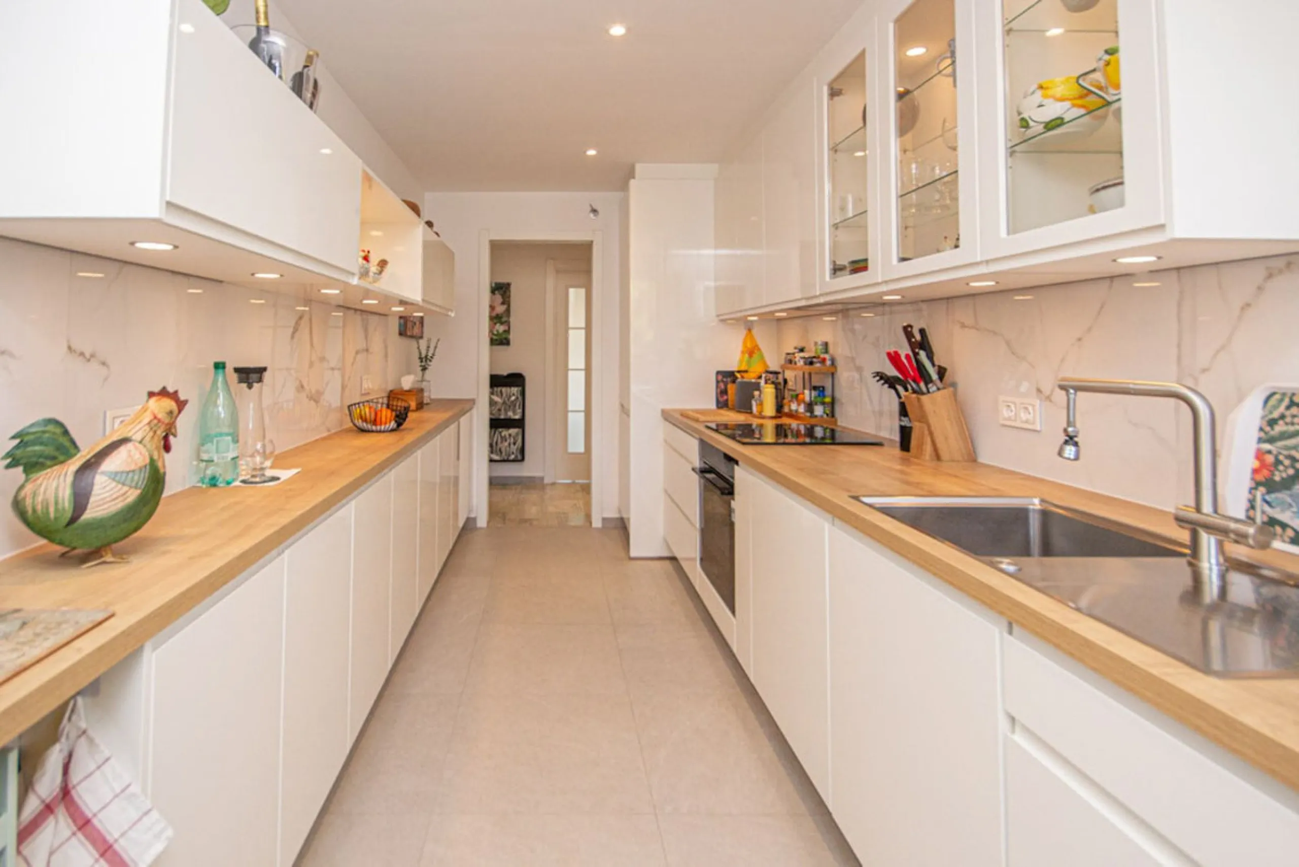 Fully Renovated 2-Bedroom Apartment with Sea Views in Cabopino