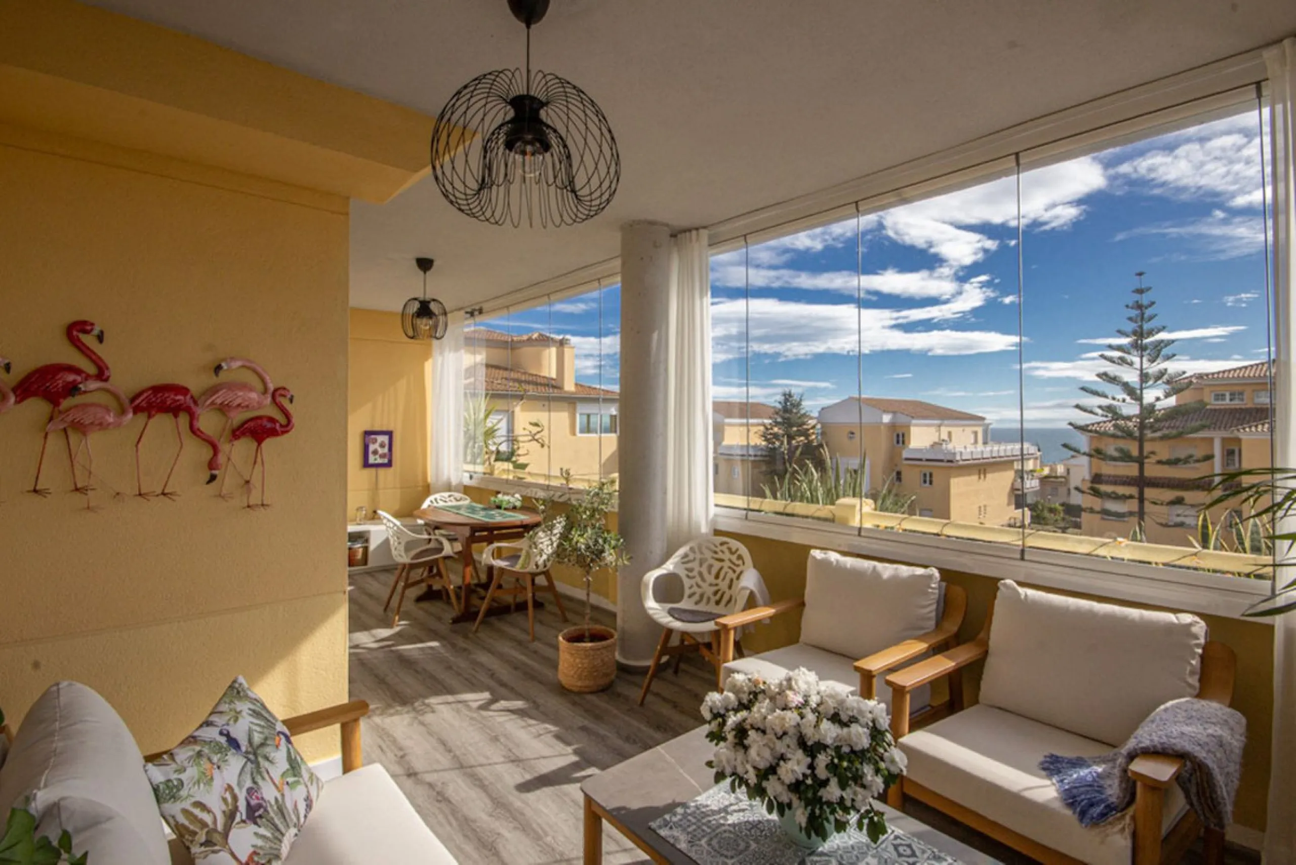 Fully Renovated 2-Bedroom Apartment with Sea Views in Cabopino
