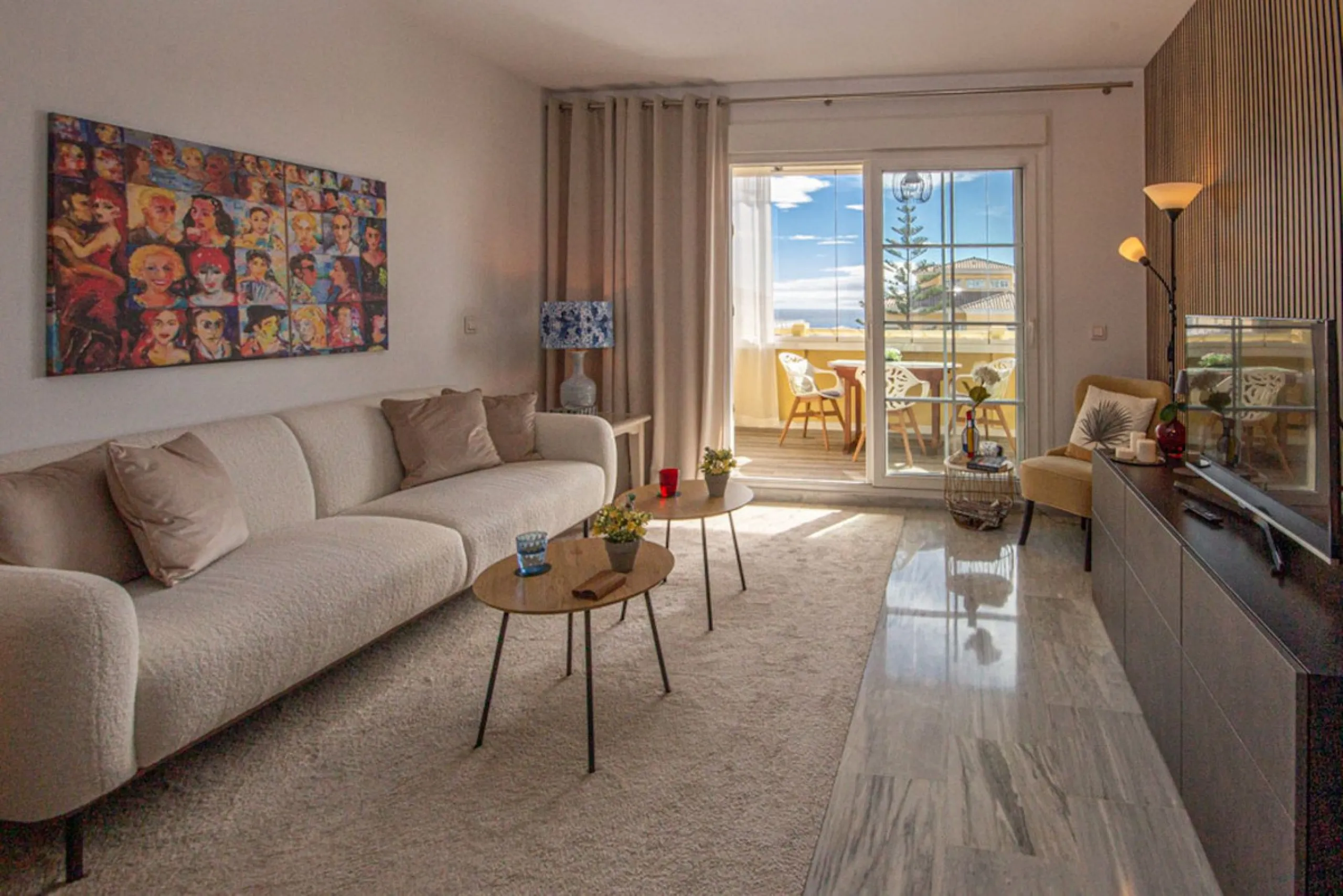 Fully Renovated 2-Bedroom Apartment with Sea Views in Cabopino