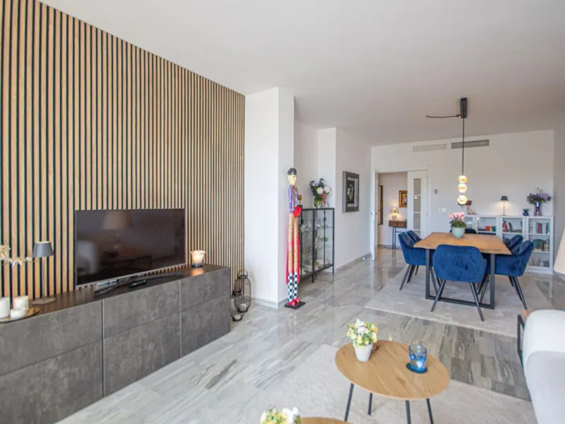 Fully Renovated 2-Bedroom Apartment with Sea Views in Cabopino