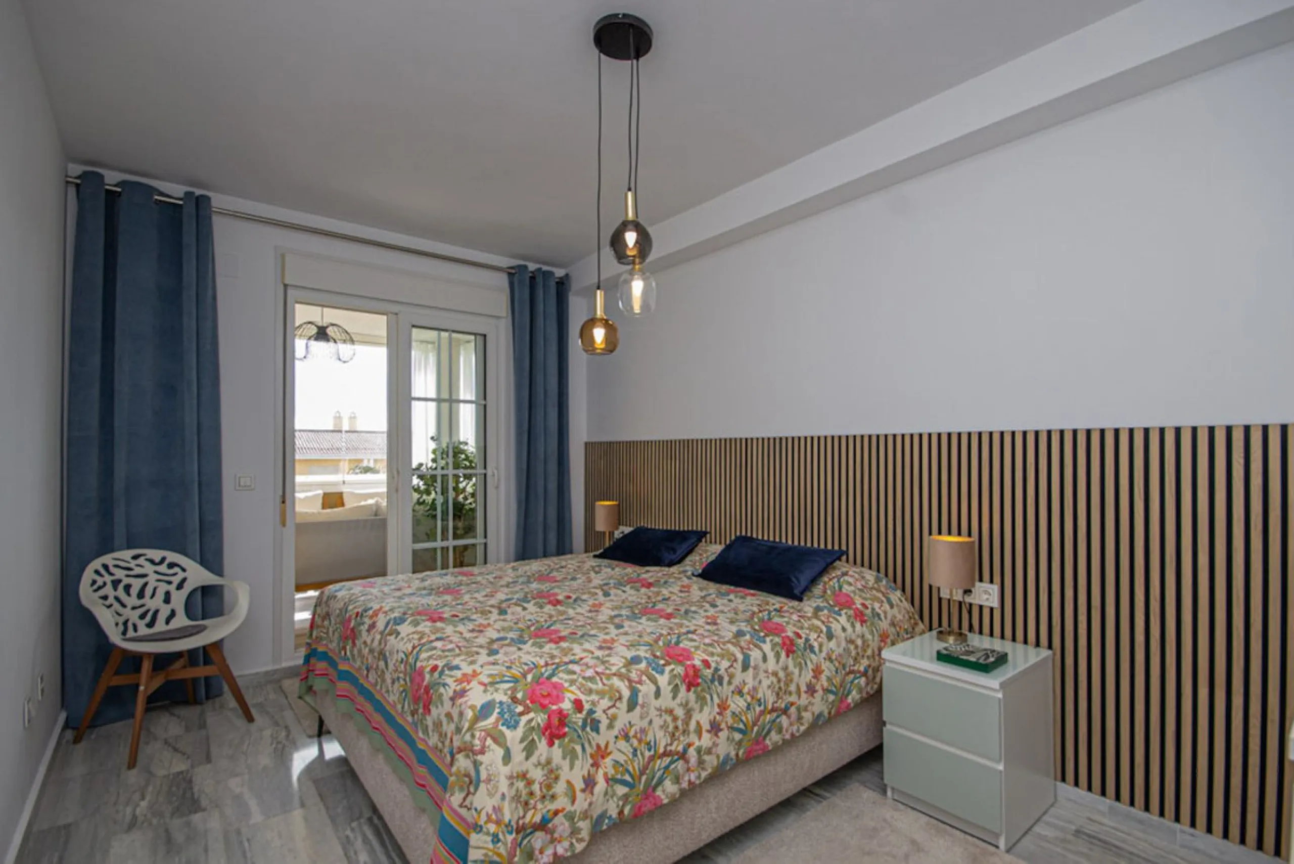 Fully Renovated 2-Bedroom Apartment with Sea Views in Cabopino