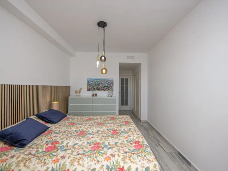 Fully Renovated 2-Bedroom Apartment with Sea Views in Cabopino