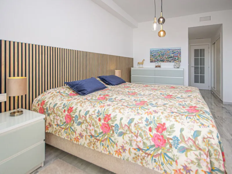Fully Renovated 2-Bedroom Apartment with Sea Views in Cabopino