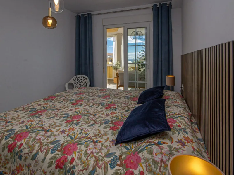 Fully Renovated 2-Bedroom Apartment with Sea Views in Cabopino