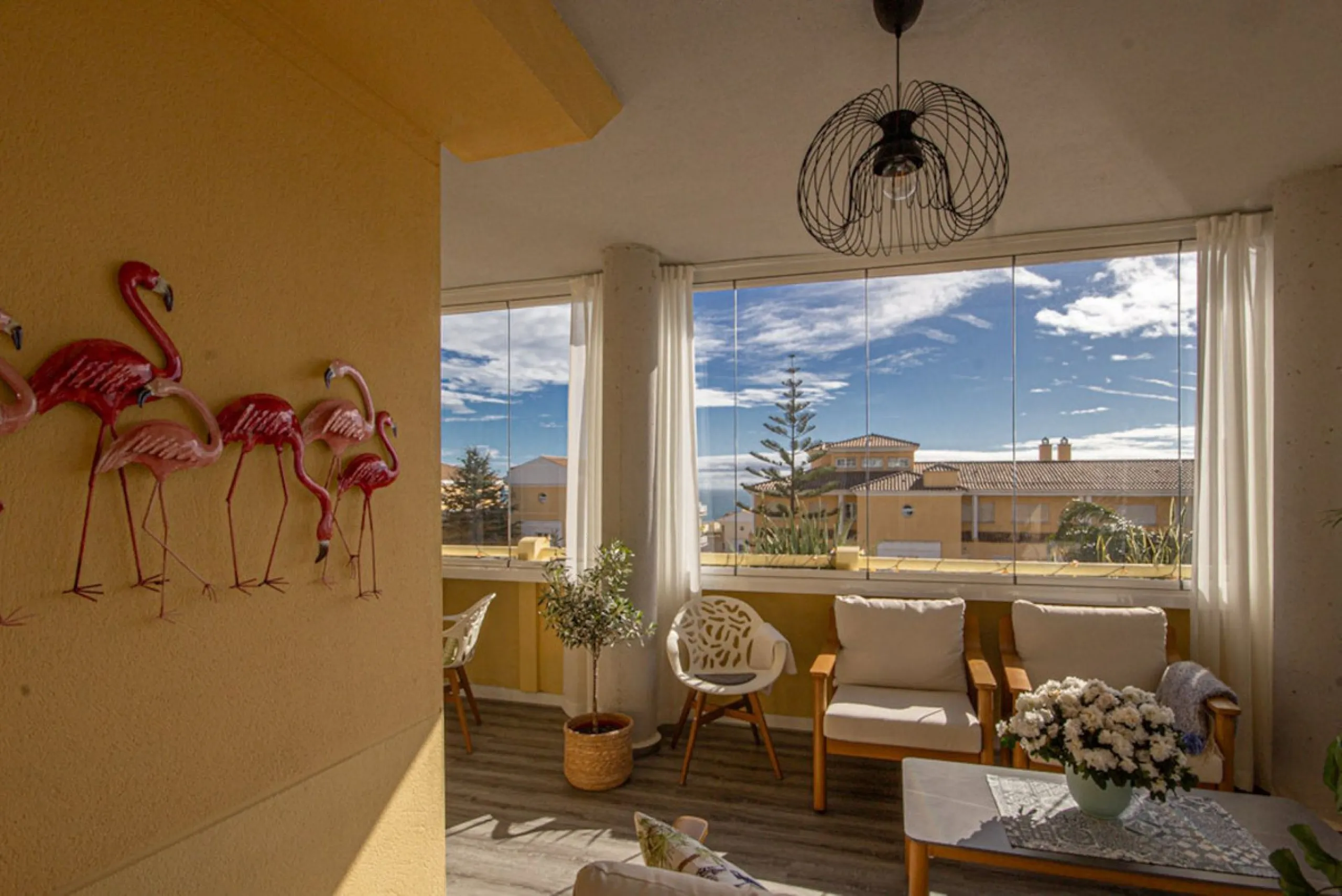 Fully Renovated 2-Bedroom Apartment with Sea Views in Cabopino