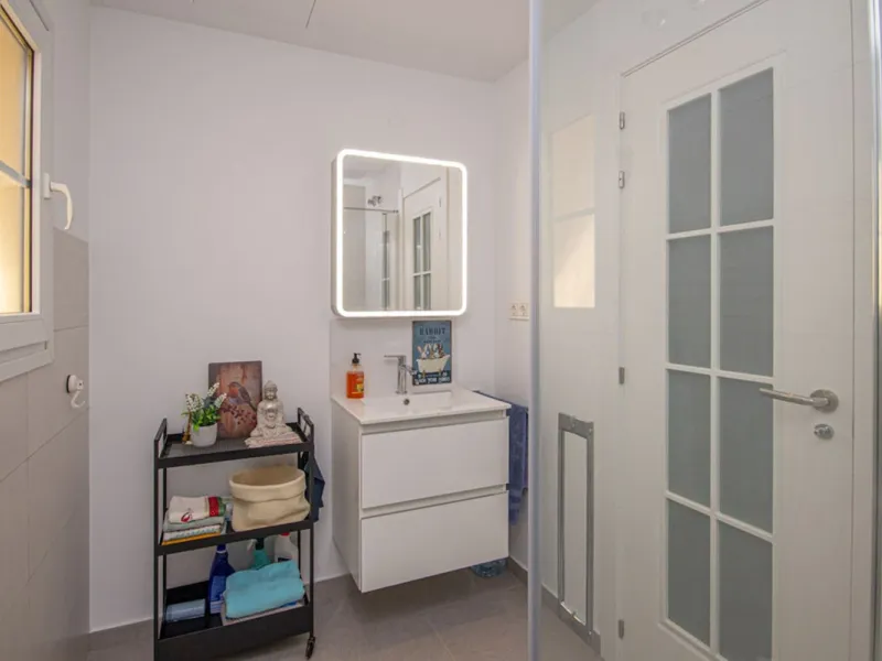 Fully Renovated 2-Bedroom Apartment with Sea Views in Cabopino