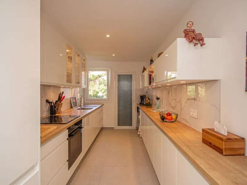 Fully Renovated 2-Bedroom Apartment with Sea Views in Cabopino