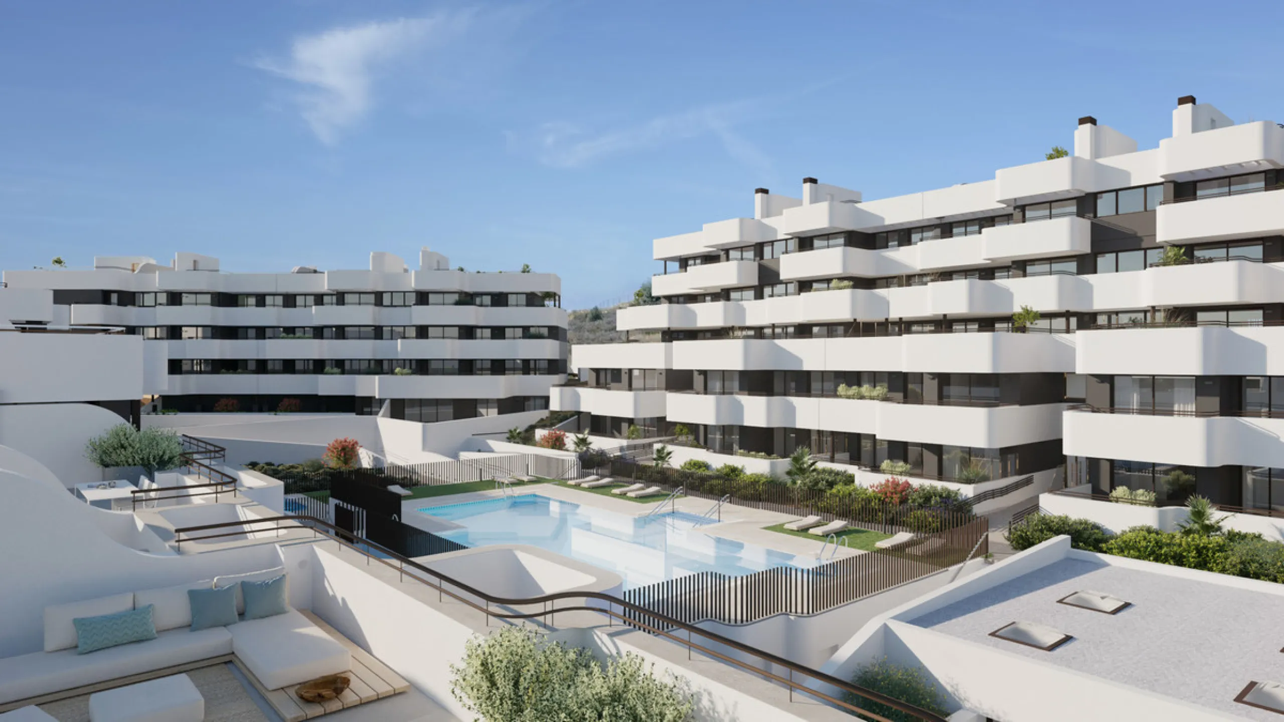 This ready to move in duplex penthouse, set within a modern community in Las Mesas of Estepona Port area, stands out for its impressive solarium with panoramic sea views. Built in 2025, the property offers a contemporary lifestyle in a sought-after locati