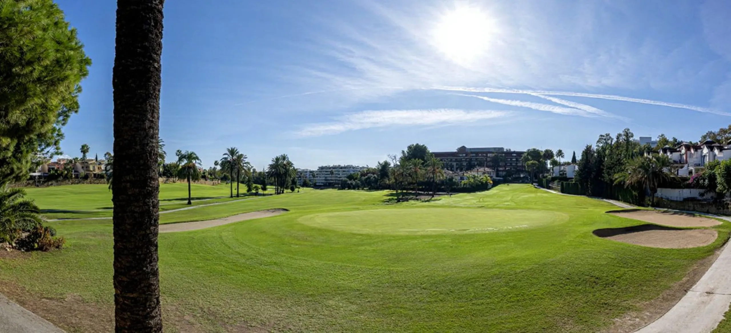 In a stunning location bordering the prestigious Guadalmina golf course, this elegant corner townhouse offers a unique combination of privacy, spaciousness, and natural surroundings. The generous and meticulously maintained garden features an automatic ir
