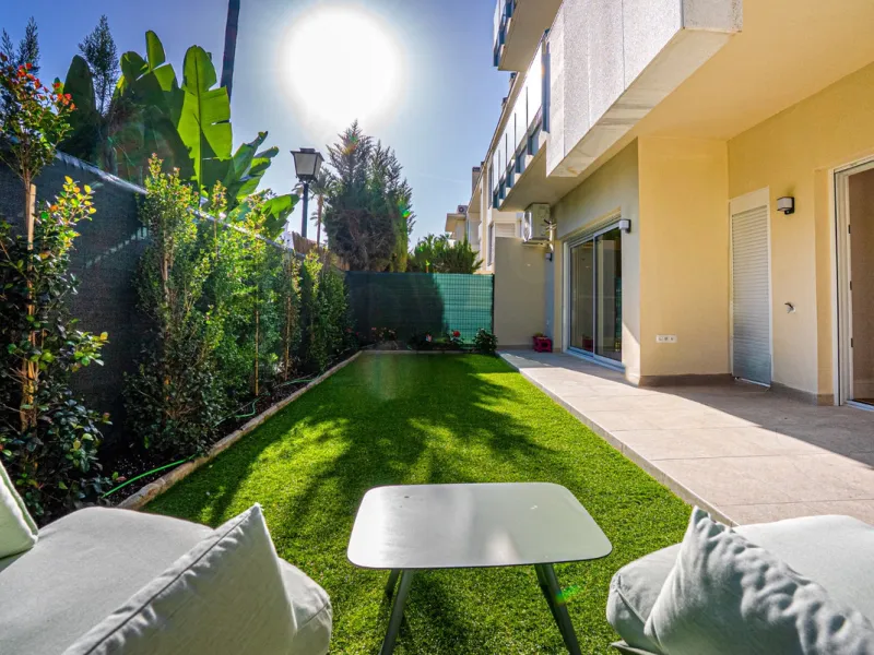 Apartment - Middle Floor Apartment в продаже в Marbella, Málaga. В доме 2 спален и 2 ванных комнат. Площадь дома 92 м²
