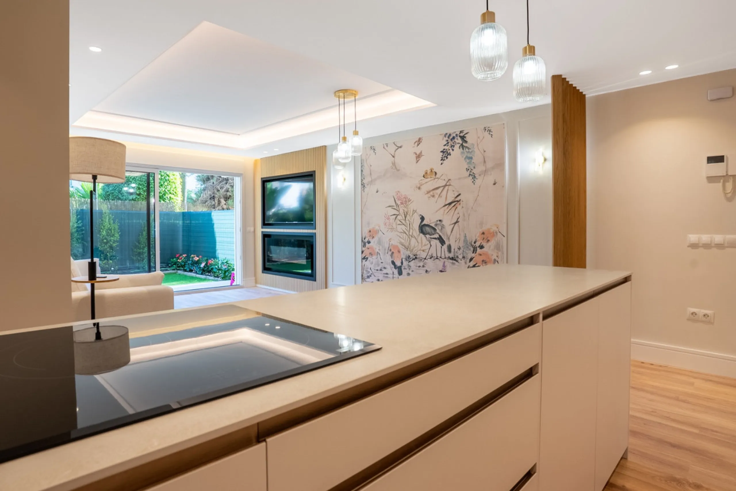 Apartment - Middle Floor Apartment в продаже в Marbella, Málaga. В доме 2 спален и 2 ванных комнат. Площадь дома 92 м²