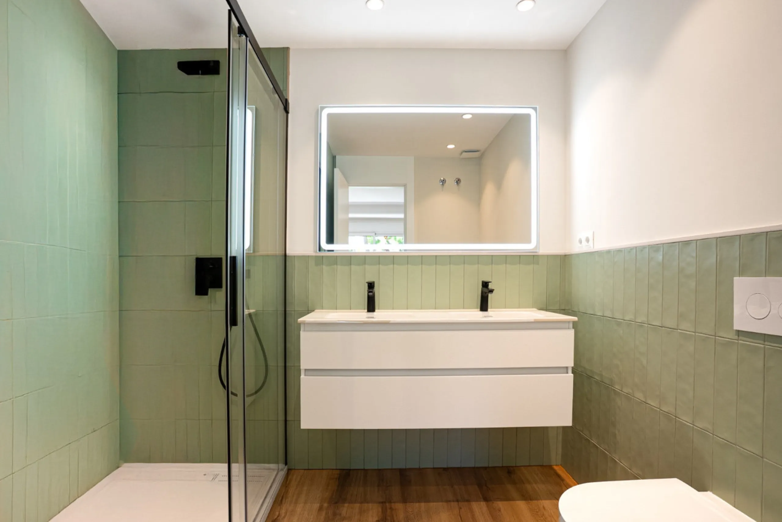 Apartment - Middle Floor Apartment в продаже в Marbella, Málaga. В доме 2 спален и 2 ванных комнат. Площадь дома 92 м²