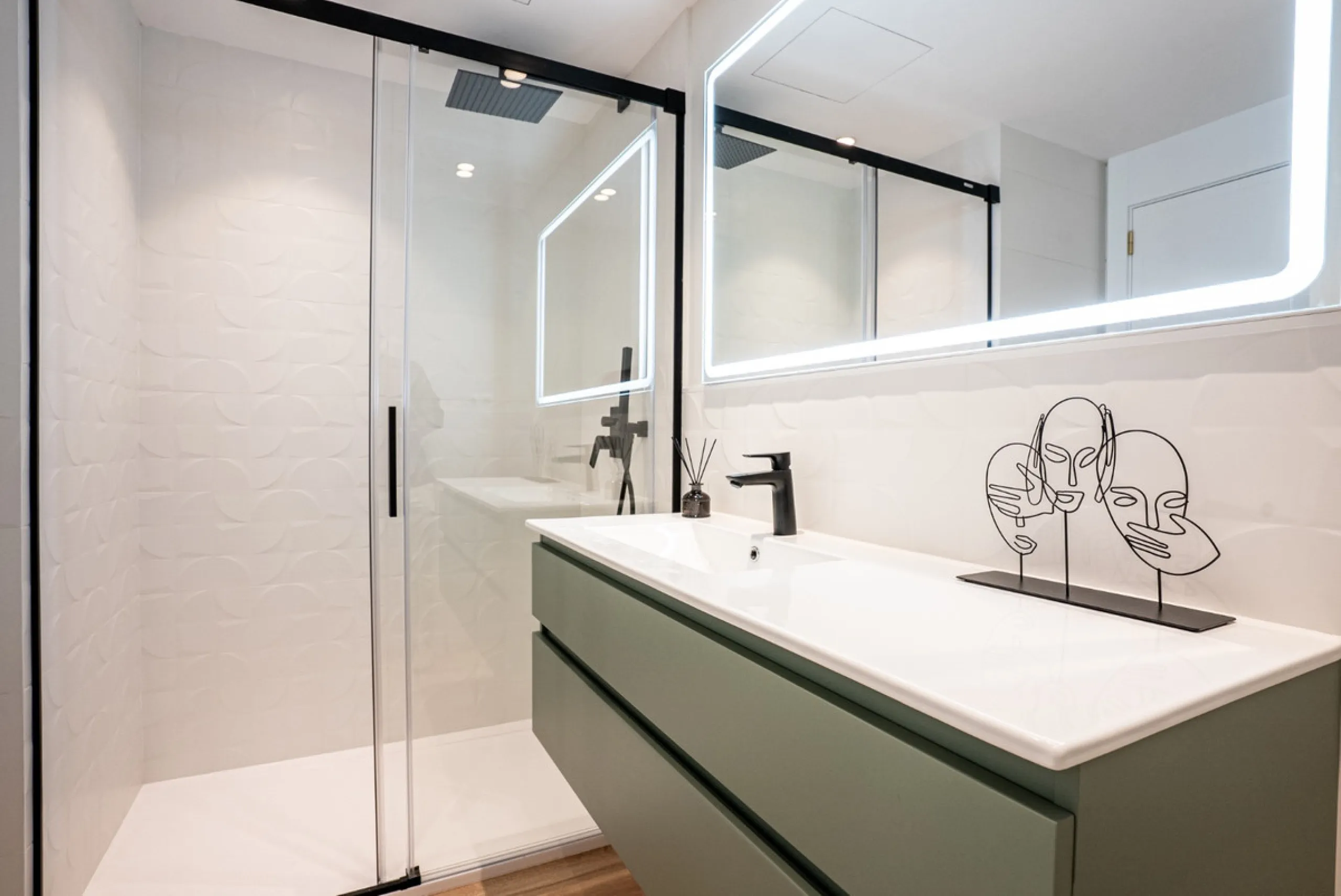 Apartment - Middle Floor Apartment в продаже в Marbella, Málaga. В доме 2 спален и 2 ванных комнат. Площадь дома 92 м²