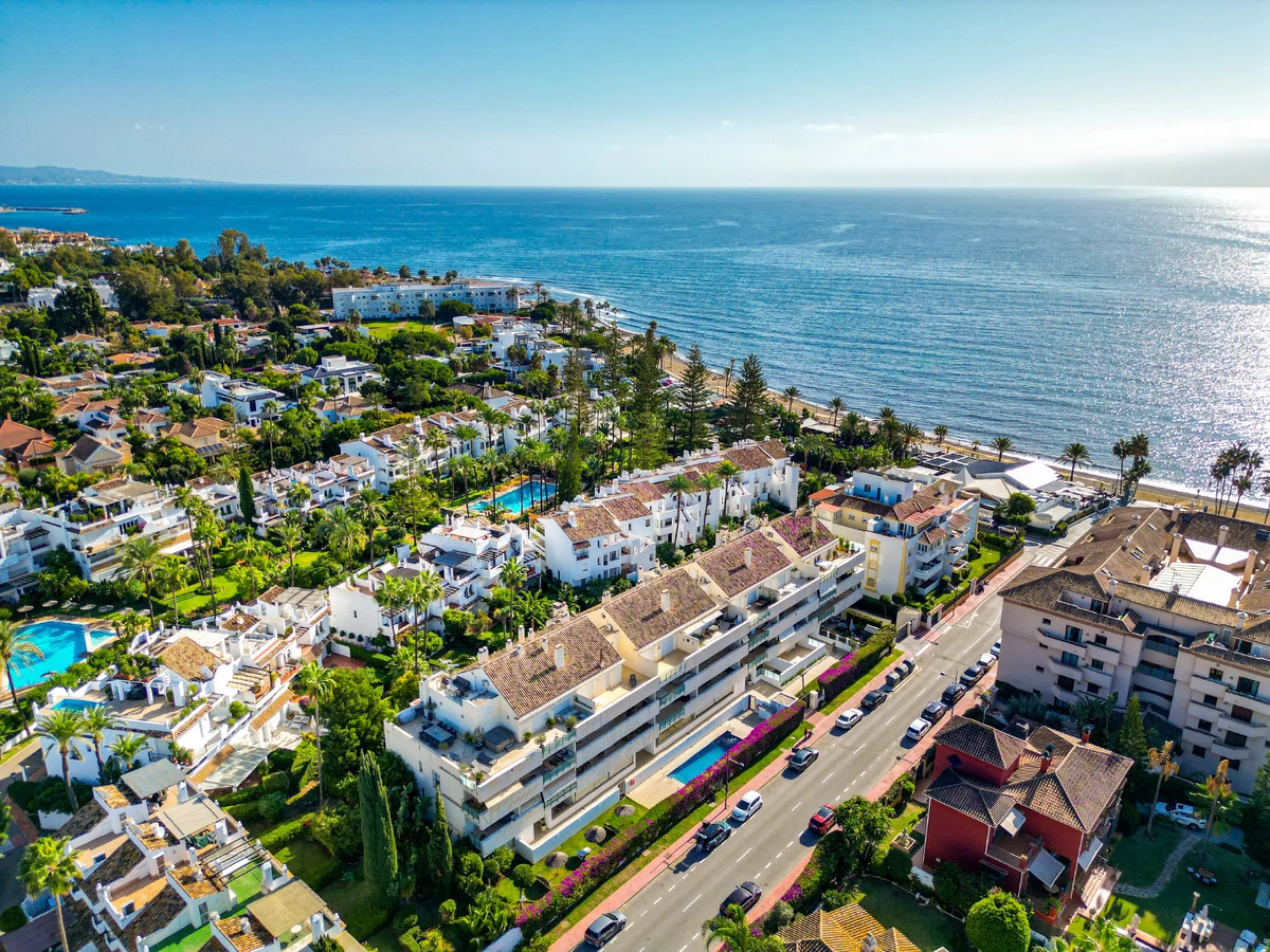 Apartment - Middle Floor Apartment в продаже в Marbella, Málaga. В доме 2 спален и 2 ванных комнат. Площадь дома 92 м²