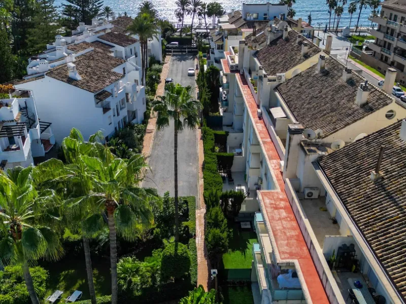 Apartment - Middle Floor Apartment в продаже в Marbella, Málaga. В доме 2 спален и 2 ванных комнат. Площадь дома 92 м²