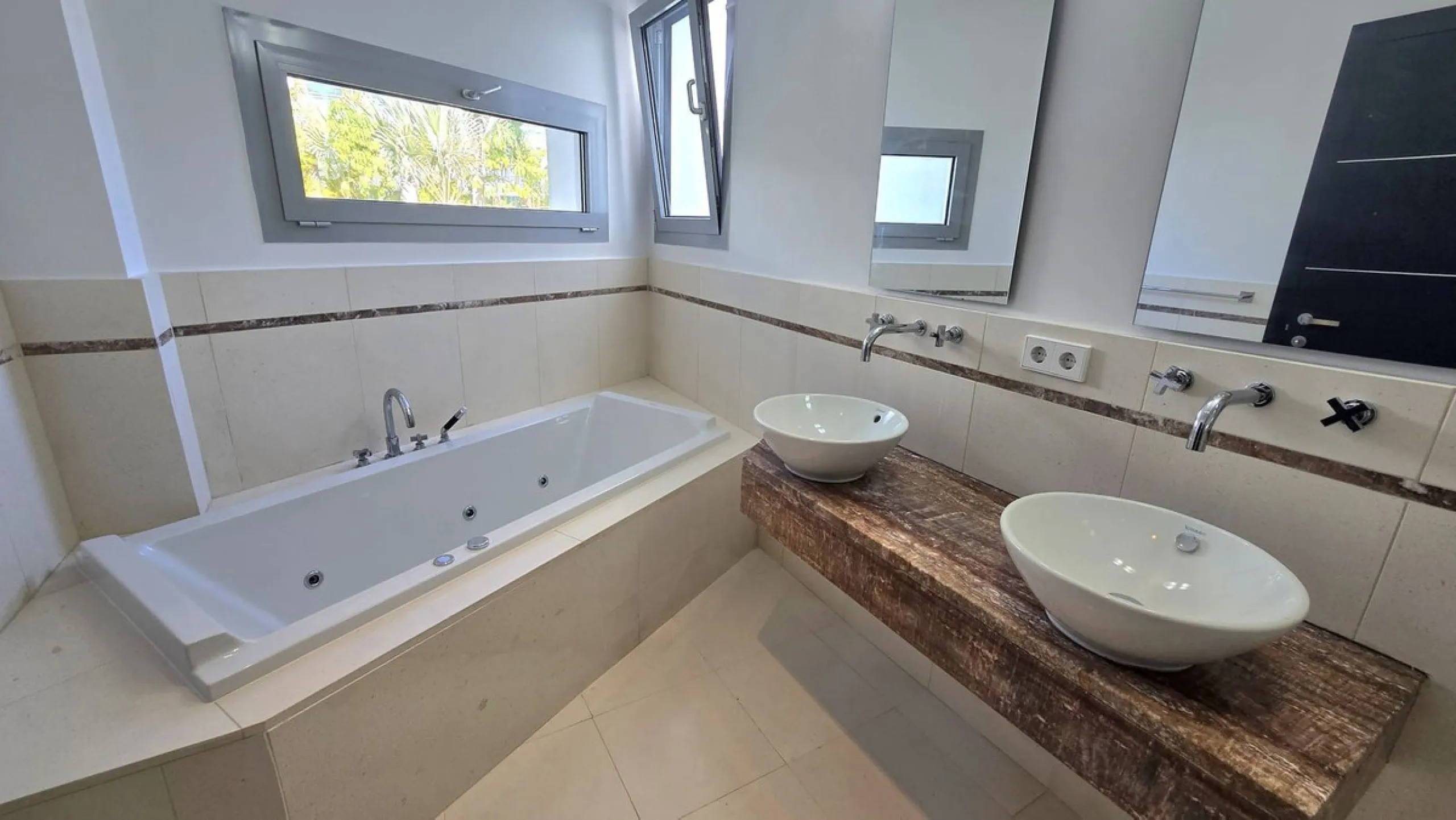 Modern Luxury Semi-detached house in Meisho Hills, Sierra Blanca