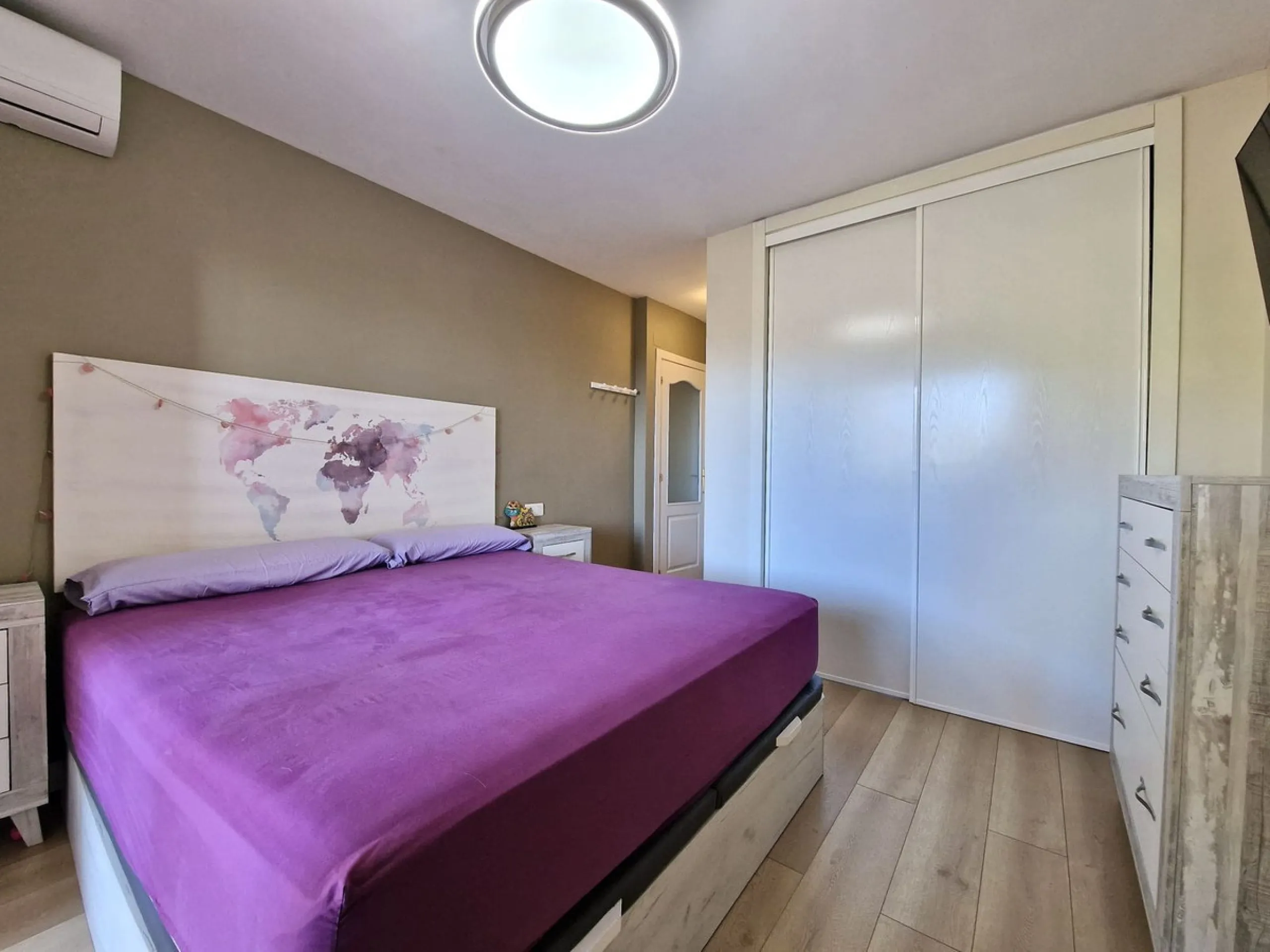 Price reduction !! Immaculate, beautifully reformed, spacious ground floor duplex apartment with 2 terraces, private garden AND sea and pool views!!  Located in a quiet corner of this fabulous community, the apartment, at entry level, consists of hallway,