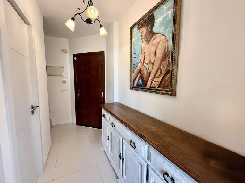 Bright and spacious detached villa with private pool on terrace, yet located in a gated community. This unique property is distributed over two floors, the ground floor comprising a hallway, stunning lounge/dining room with open plan, newly fitted modern 