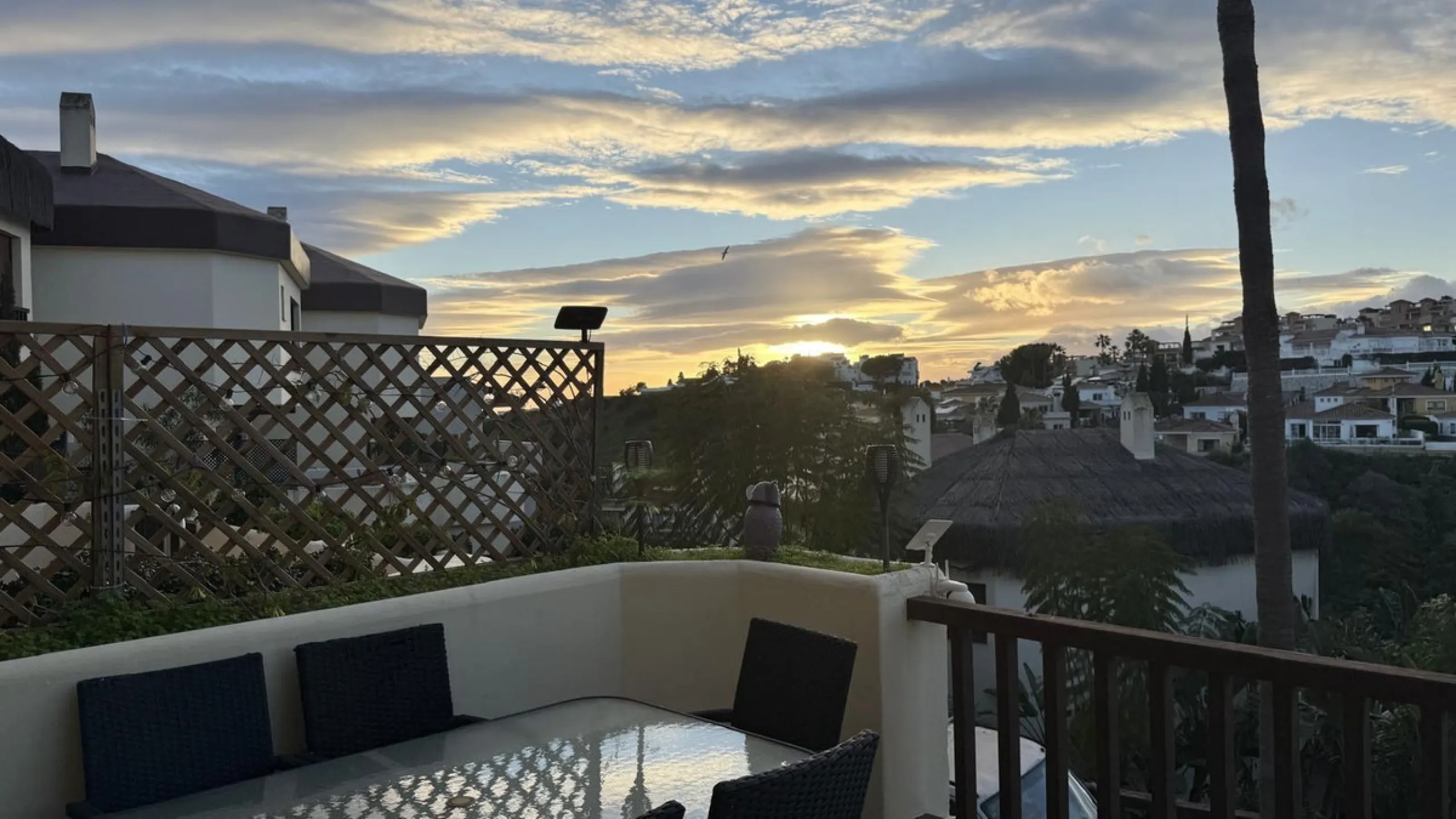 Bright and spacious detached villa with private pool on terrace, yet located in a gated community. This unique property is distributed over two floors, the ground floor comprising a hallway, stunning lounge/dining room with open plan, newly fitted modern 