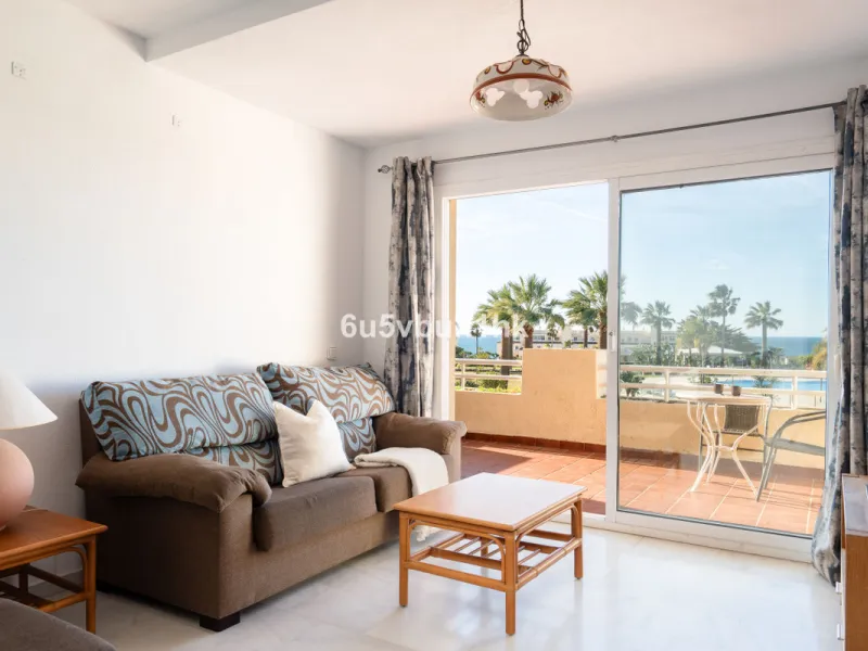 Discover refined coastal living in this beautifully presented 2-bedroom, 2-bathroom apartment, located in Balcones del Chaparral, one of the area's most sought-after residential communities.