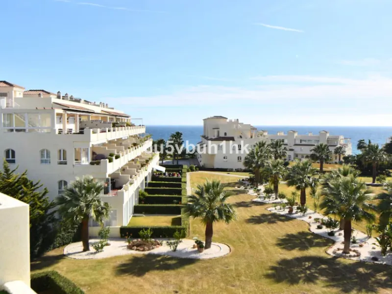 Discover refined coastal living in this beautifully presented 2-bedroom, 2-bathroom apartment, located in Balcones del Chaparral, one of the area's most sought-after residential communities.