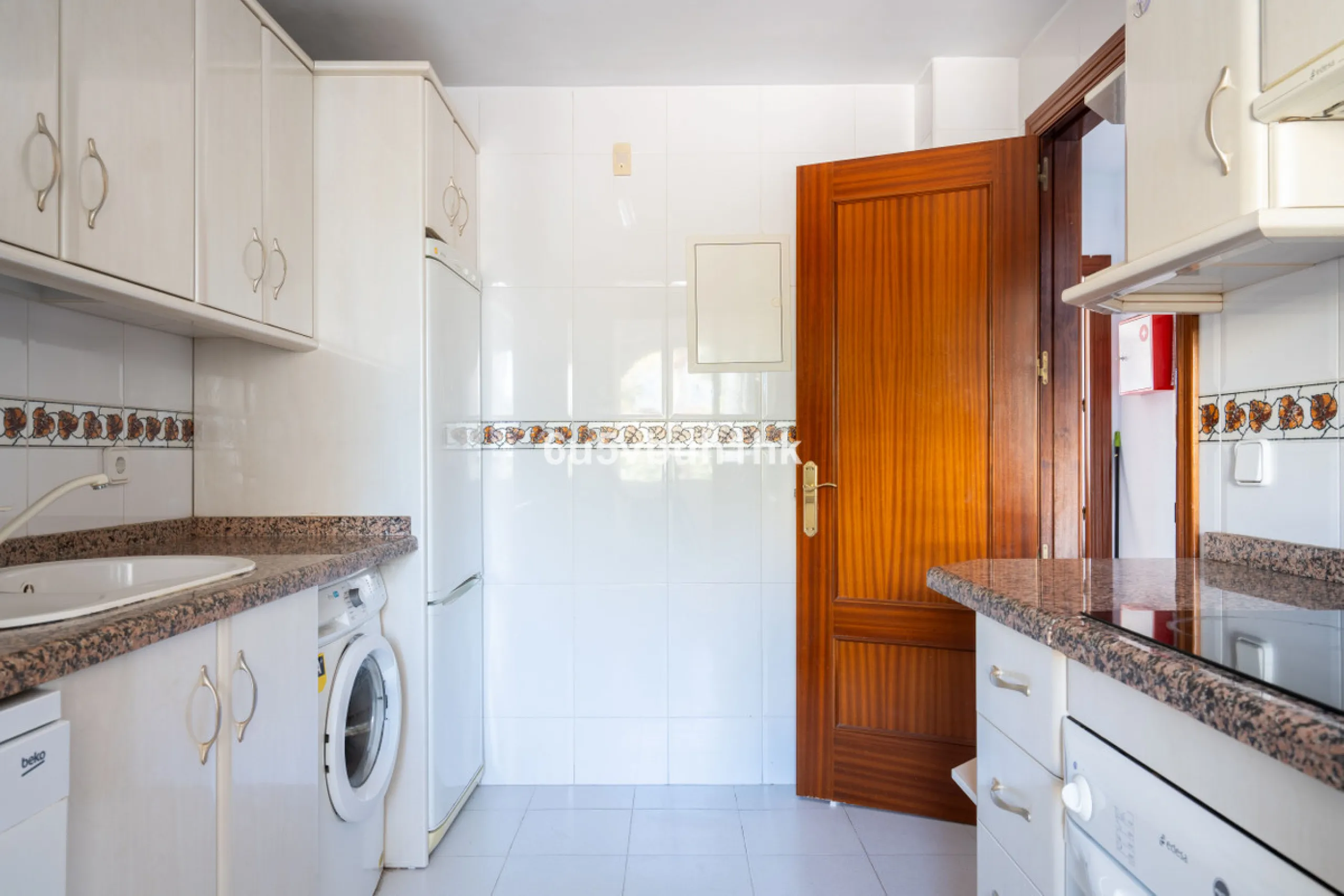 Discover refined coastal living in this beautifully presented 2-bedroom, 2-bathroom apartment, located in Balcones del Chaparral, one of the area's most sought-after residential communities.