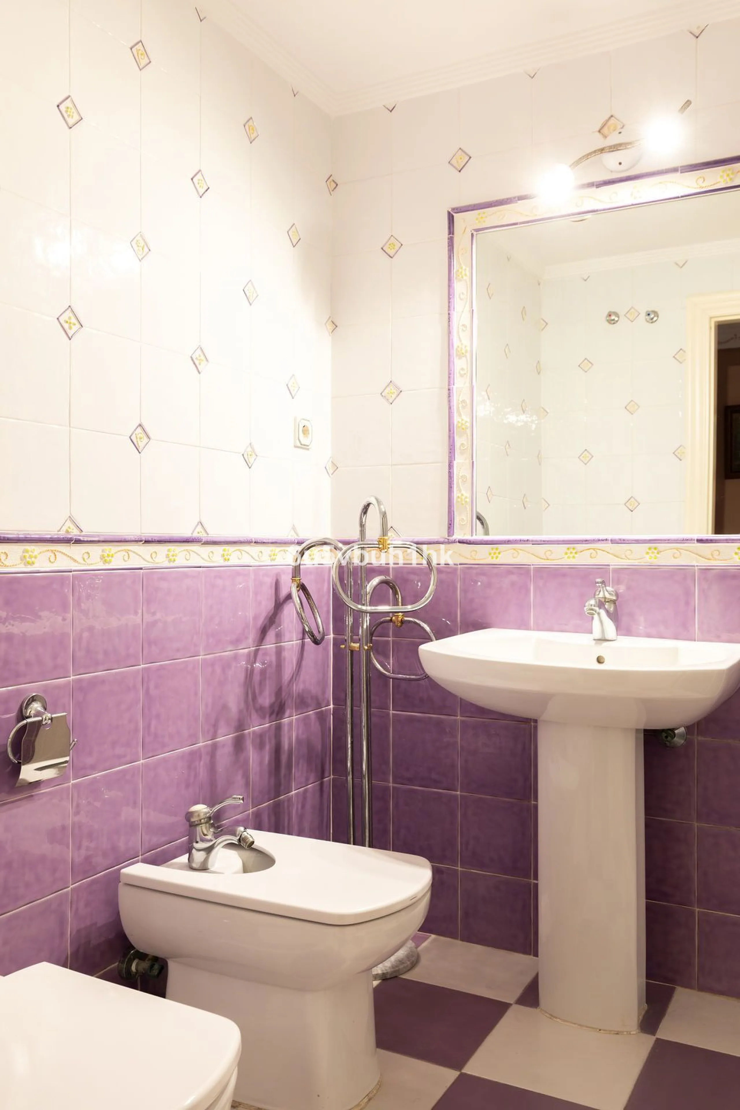 -Spacious three-bedroom apartment with large covered terrace overlooking a park
