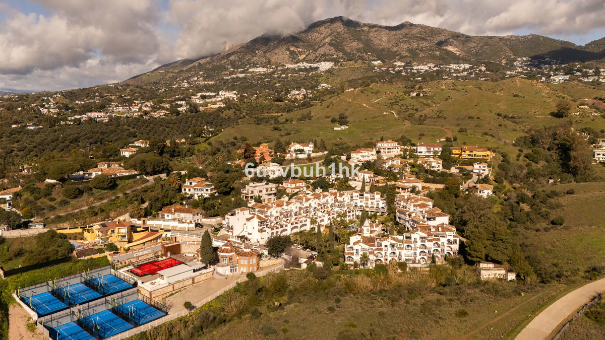 Apartment - Penthouse в продаже в Mijas, Málaga. В доме 2 спален и 2 ванных комнат. Площадь дома 108 м²