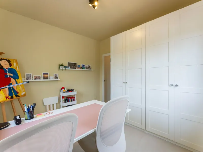 Set in a calm and picturesque countryside location, yet just a 10-minute drive from both Alhaurín el Grande and Coín, this beautifully renovated finca perfectly captures the essence of the modern Mediterranean lifestyle, with ample space, privacy, sunshin