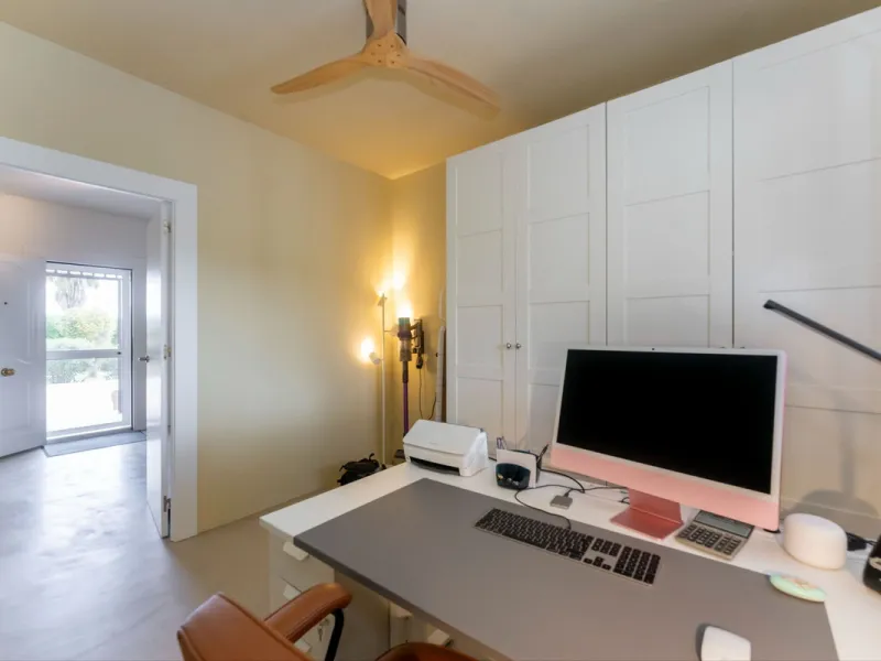 Set in a calm and picturesque countryside location, yet just a 10-minute drive from both Alhaurín el Grande and Coín, this beautifully renovated finca perfectly captures the essence of the modern Mediterranean lifestyle, with ample space, privacy, sunshin