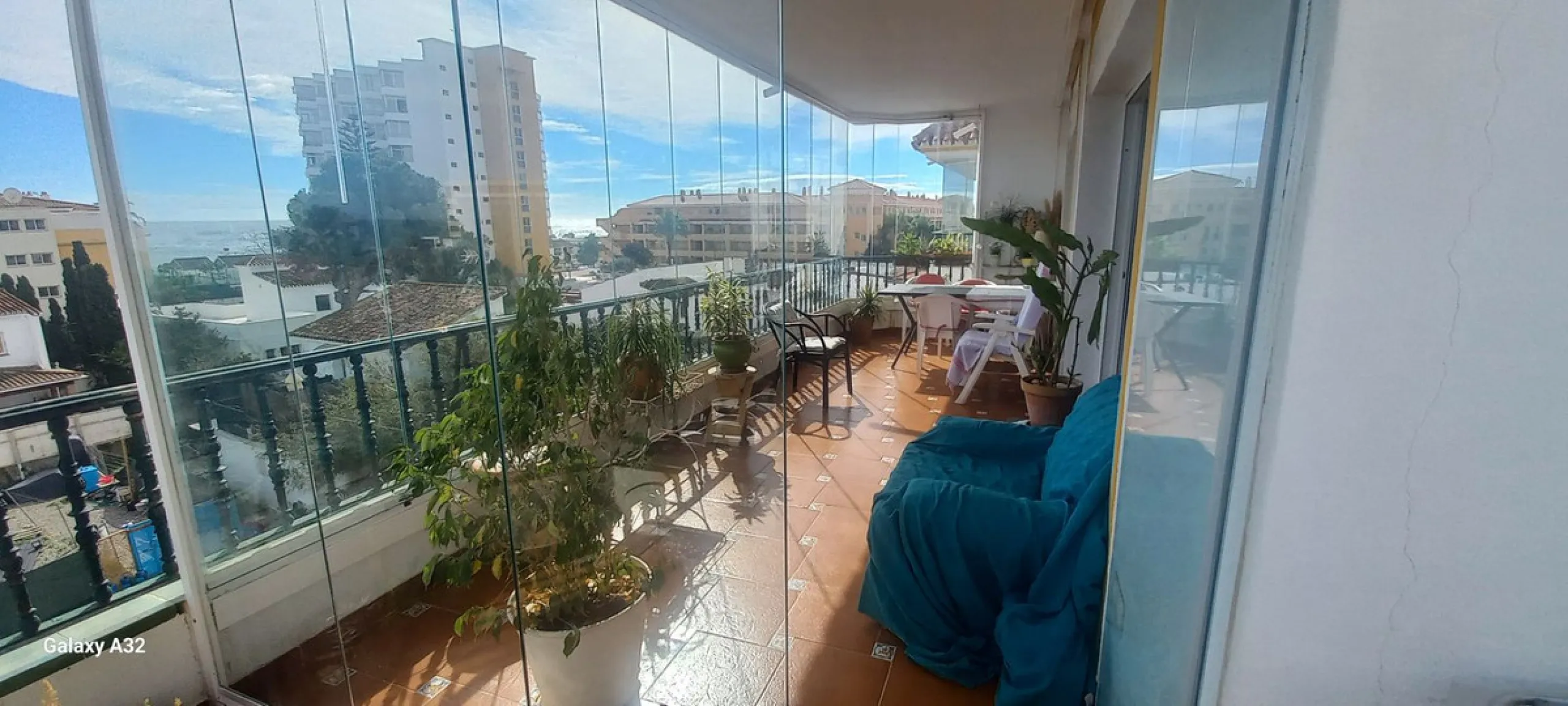 Here we can definitely say Location, Location.  Fantastic opportunity to buy an apartment so close to the Beach in La Cala de Mijas.  Here we have a good size two bedroom, 2 bathroom apartment, large sitting room with fireplace, fully fitted kitchen and n