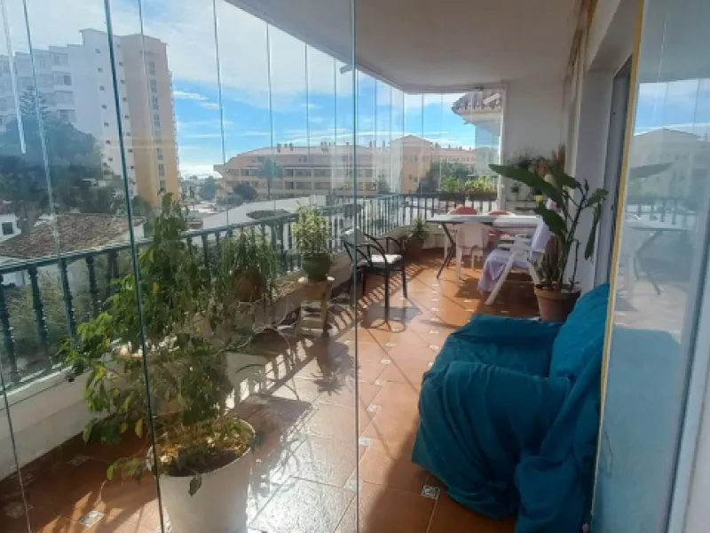 Here we can definitely say Location, Location.  Fantastic opportunity to buy an apartment so close to the Beach in La Cala de Mijas.  Here we have a good size two bedroom, 2 bathroom apartment, large sitting room with fireplace, fully fitted kitchen and n
