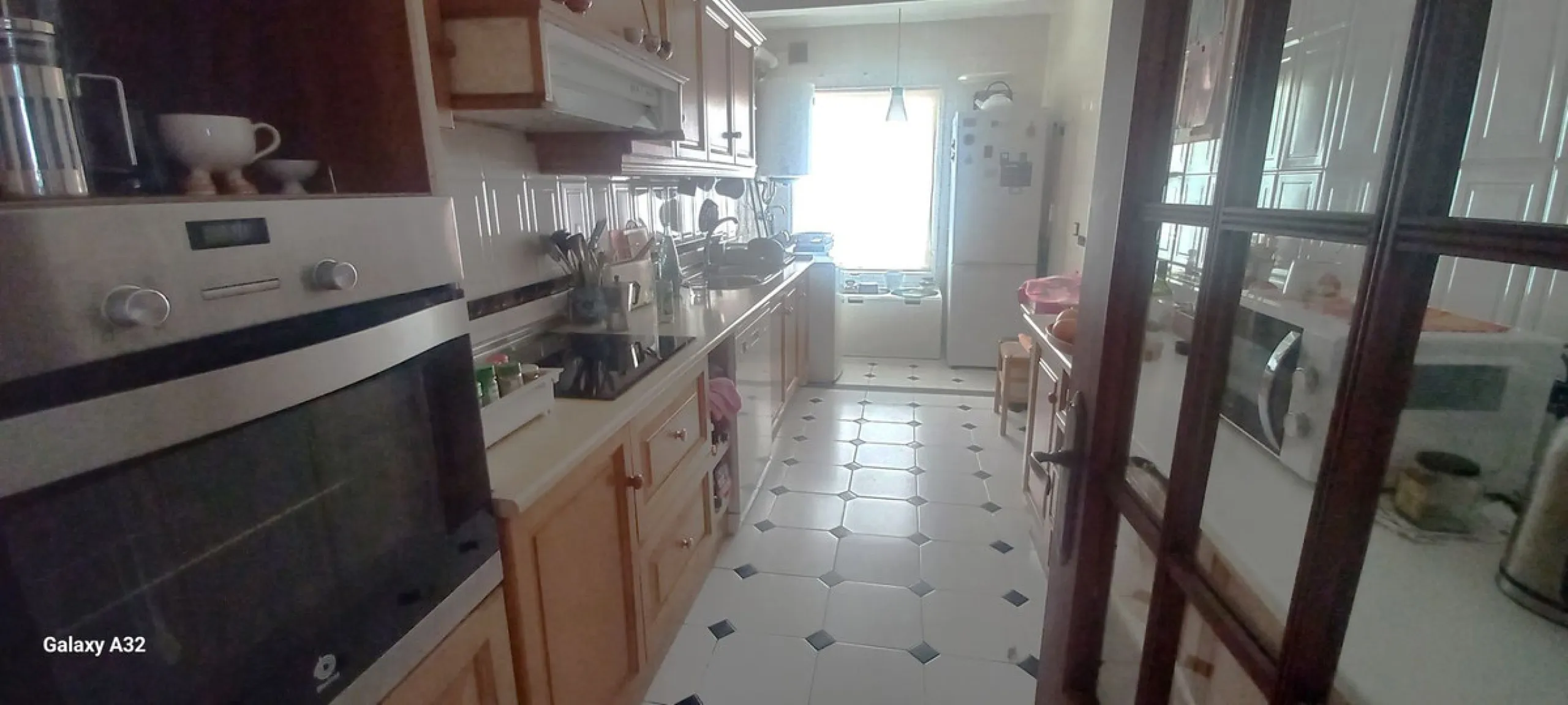 Here we can definitely say Location, Location.  Fantastic opportunity to buy an apartment so close to the Beach in La Cala de Mijas.  Here we have a good size two bedroom, 2 bathroom apartment, large sitting room with fireplace, fully fitted kitchen and n