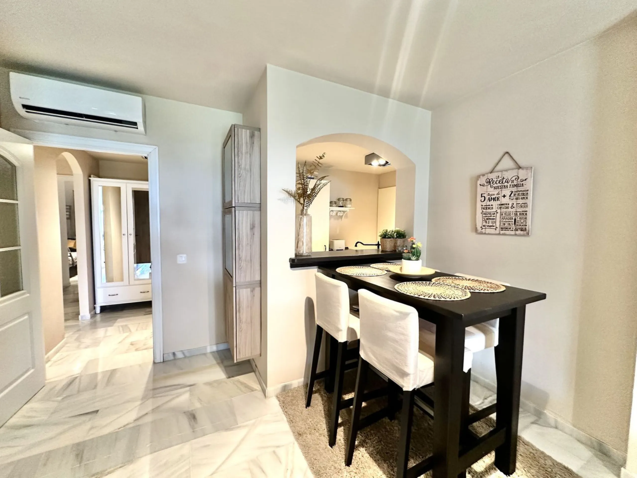 EXCLUSIVE BEACHFRONT APARTMENT IN MI CAPRICHO – GROUND FLOOR, 2 BEDROOMS, DIRECT POOL AND BEACH ACCESS & NEXT TO AMENITIES