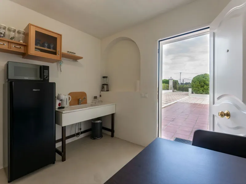 Set in a calm and picturesque countryside location, yet just a 10-minute drive from both Alhaurín el Grande and Coín, this beautifully renovated finca perfectly captures the essence of the modern Mediterranean lifestyle, with ample space, privacy, sunshin