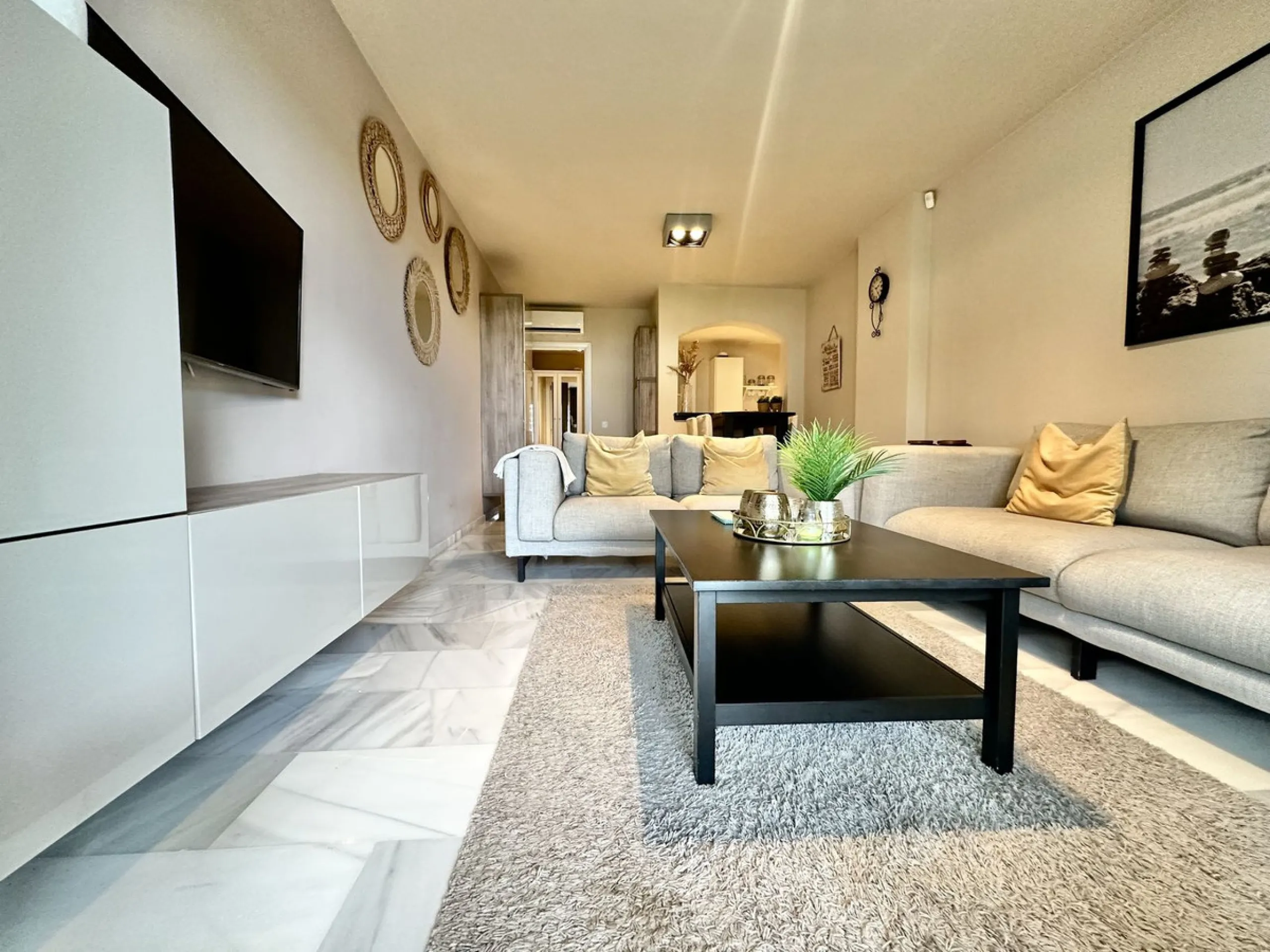 EXCLUSIVE BEACHFRONT APARTMENT IN MI CAPRICHO – GROUND FLOOR, 2 BEDROOMS, DIRECT POOL AND BEACH ACCESS & NEXT TO AMENITIES