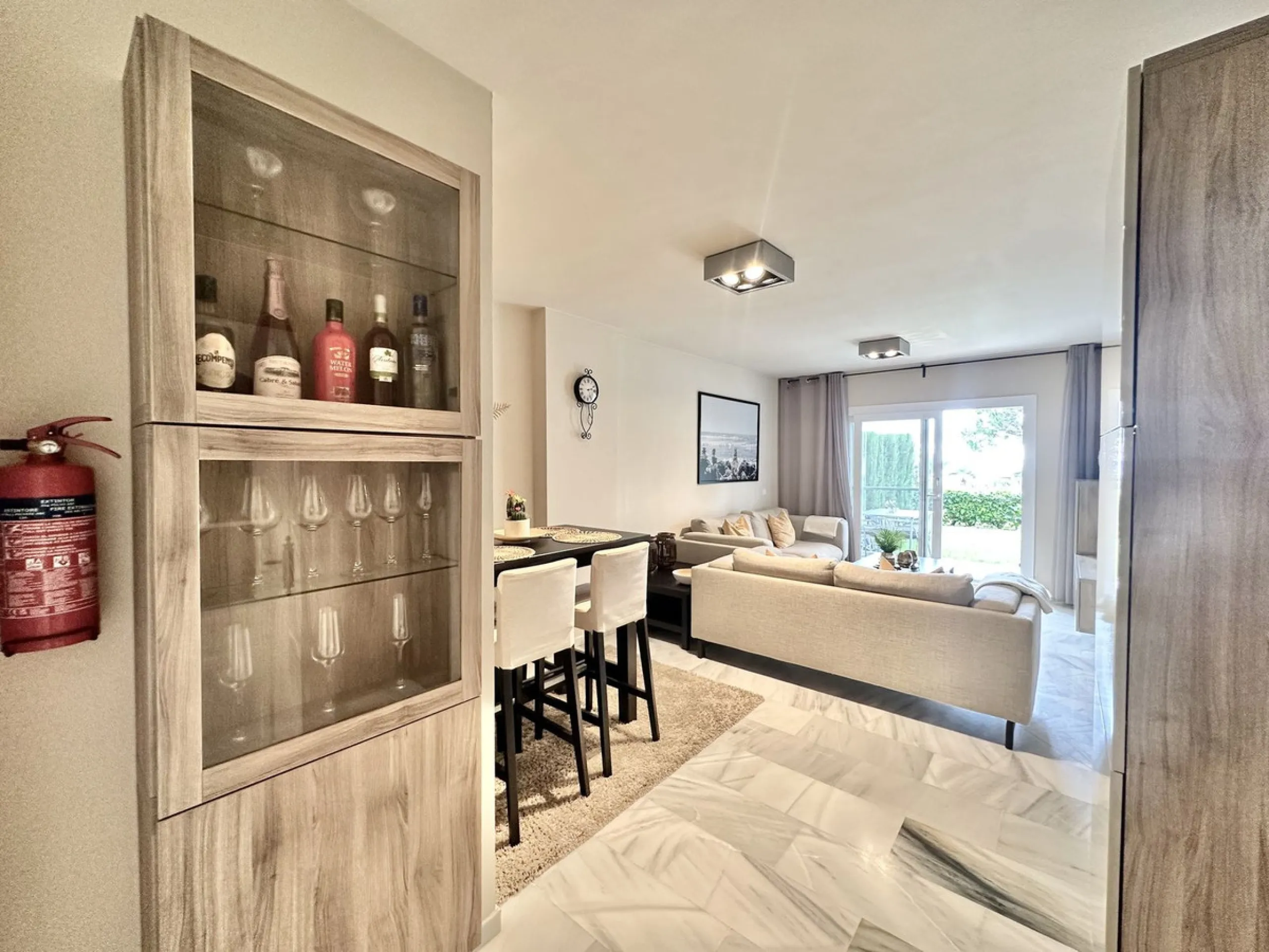 EXCLUSIVE BEACHFRONT APARTMENT IN MI CAPRICHO – GROUND FLOOR, 2 BEDROOMS, DIRECT POOL AND BEACH ACCESS & NEXT TO AMENITIES