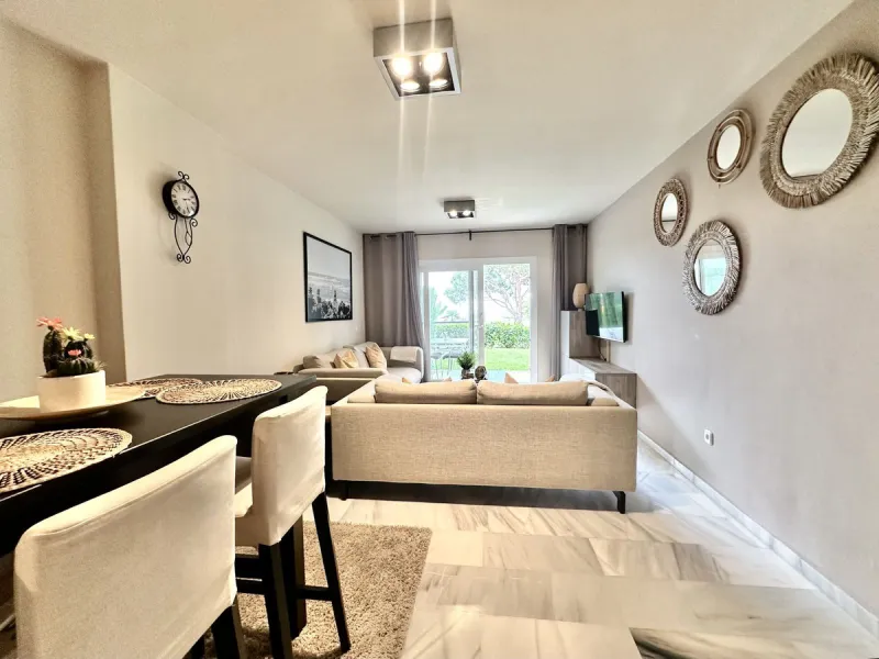 EXCLUSIVE BEACHFRONT APARTMENT IN MI CAPRICHO – GROUND FLOOR, 2 BEDROOMS, DIRECT POOL AND BEACH ACCESS & NEXT TO AMENITIES
