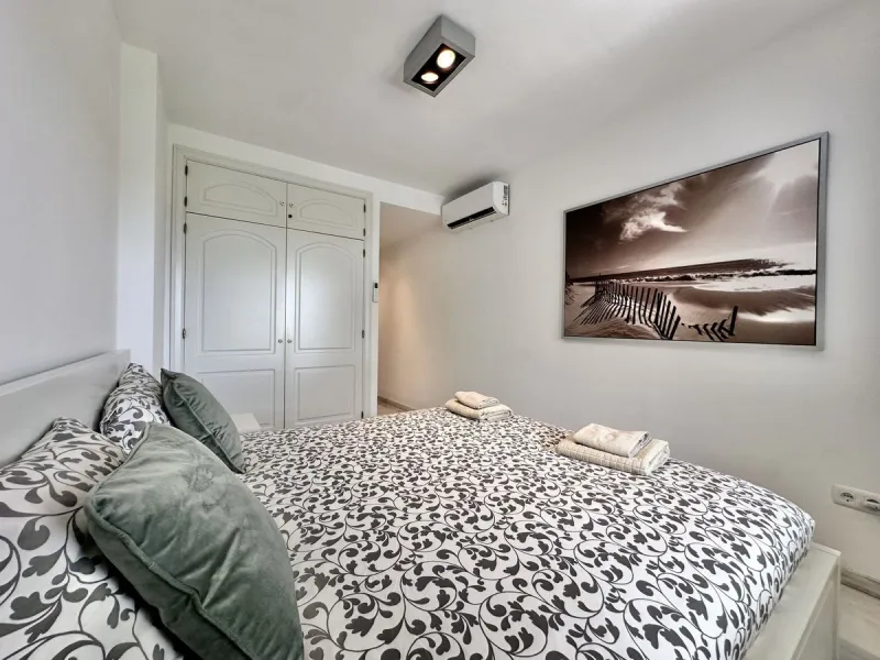EXCLUSIVE BEACHFRONT APARTMENT IN MI CAPRICHO – GROUND FLOOR, 2 BEDROOMS, DIRECT POOL AND BEACH ACCESS & NEXT TO AMENITIES