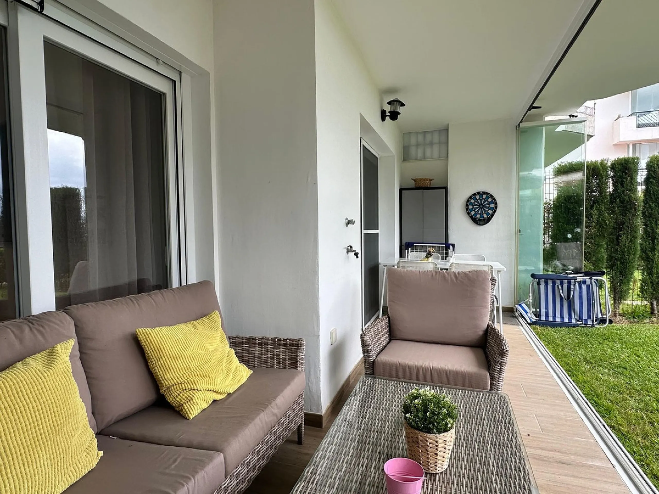 EXCLUSIVE BEACHFRONT APARTMENT IN MI CAPRICHO – GROUND FLOOR, 2 BEDROOMS, DIRECT POOL AND BEACH ACCESS & NEXT TO AMENITIES