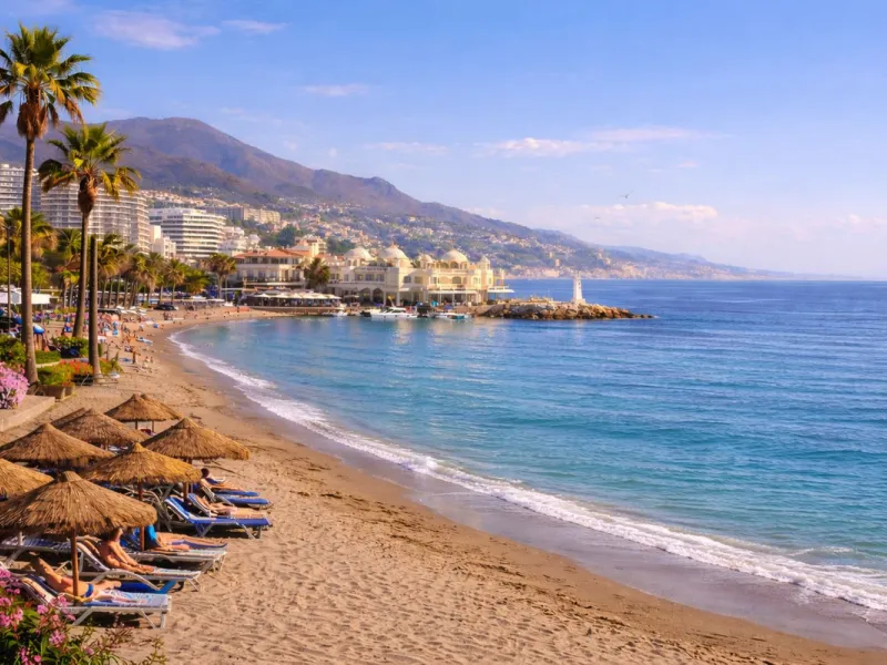 100M FROM THE BEACH, SEAVIEWS & PANORAMIC VIEWS ! NEXT TO THE MARINA OF BENALMADENA