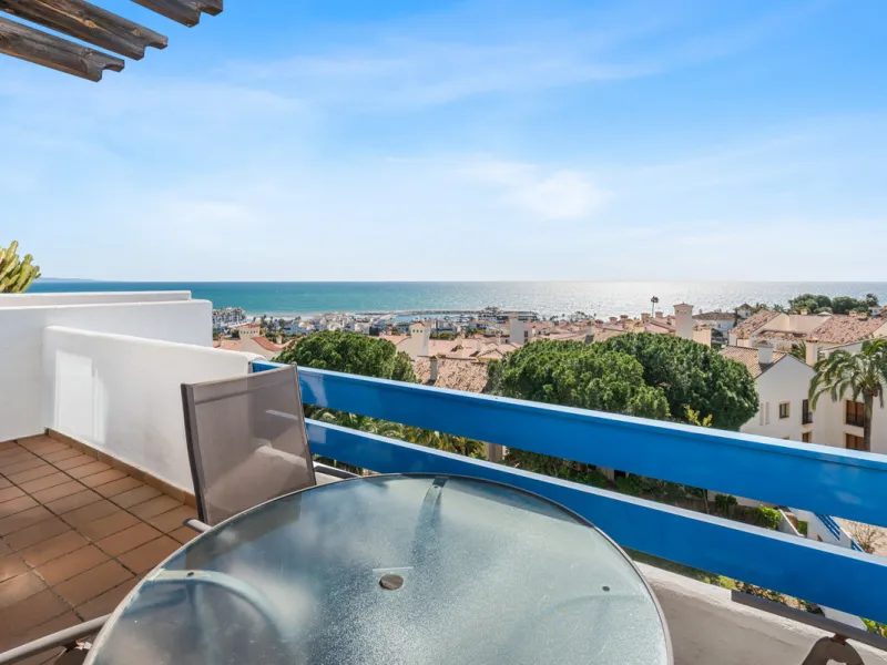 Apartment - Penthouse Duplex в продаже в Manilva, Málaga. В доме 3 спален и 3 ванных комнат. Площадь дома 184 м²