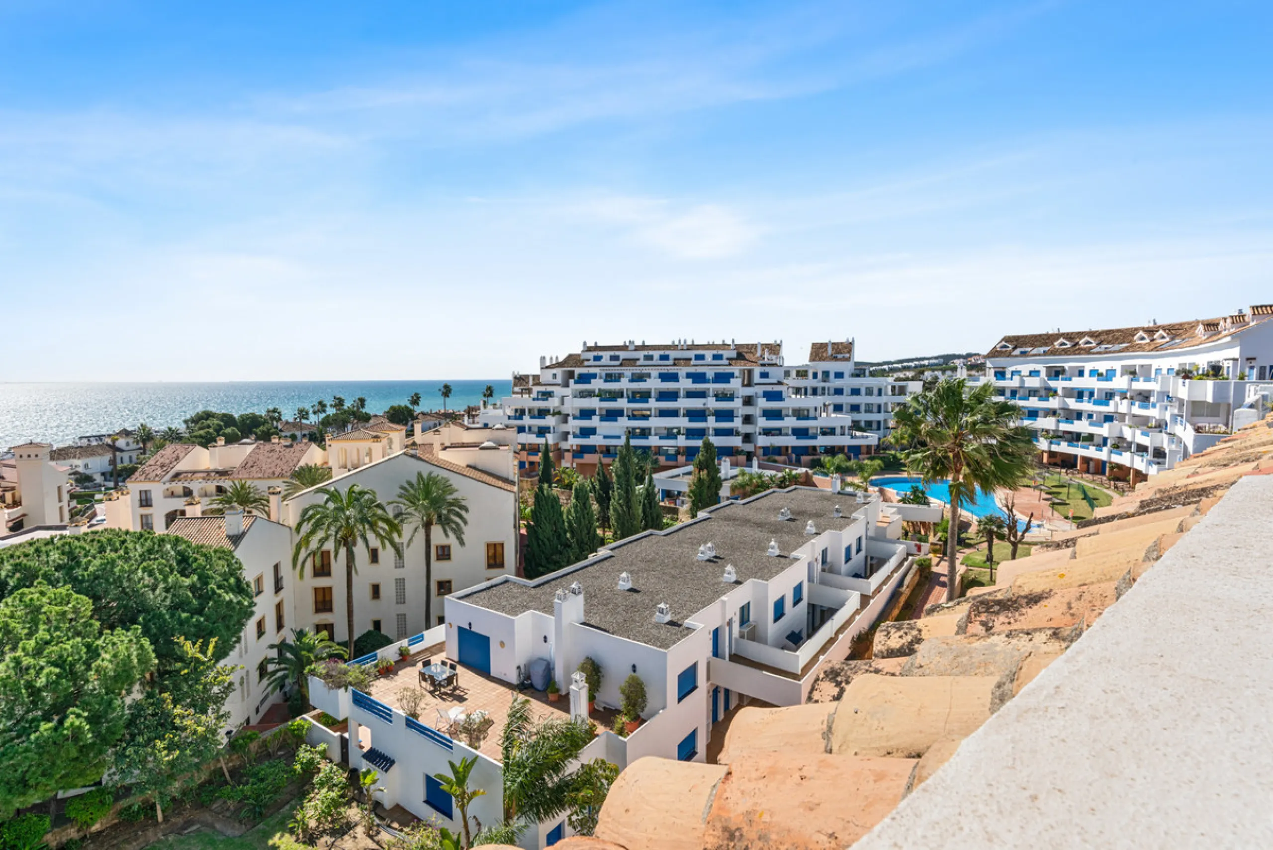 Apartment - Penthouse Duplex в продаже в Manilva, Málaga. В доме 3 спален и 3 ванных комнат. Площадь дома 184 м²