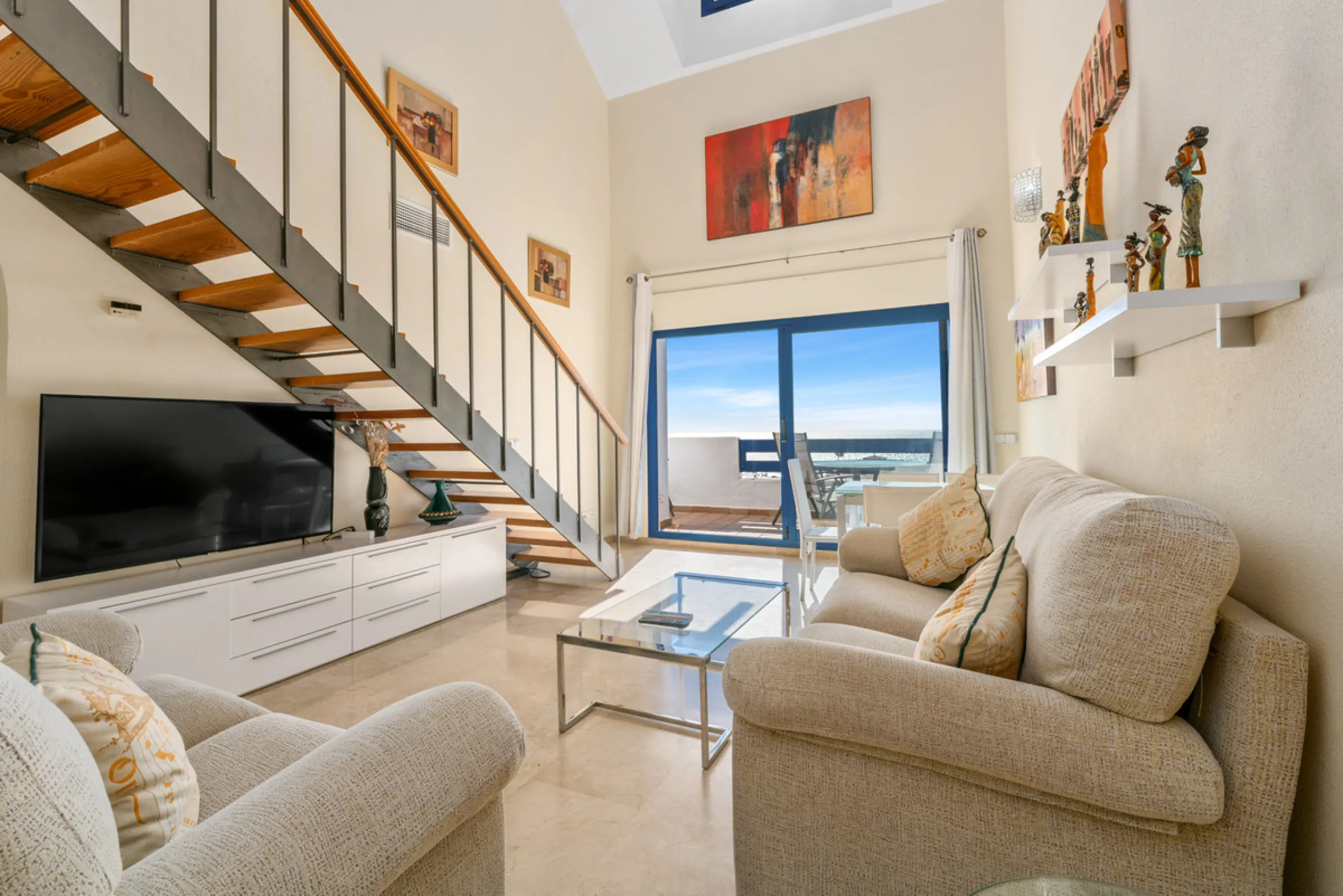 Apartment - Penthouse Duplex в продаже в Manilva, Málaga. В доме 3 спален и 3 ванных комнат. Площадь дома 184 м²
