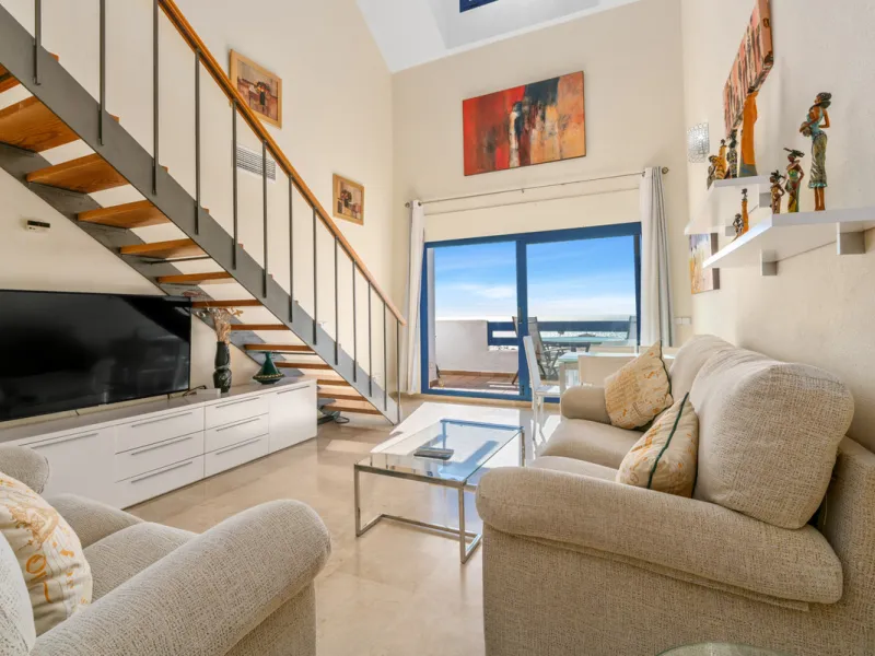 Apartment - Penthouse Duplex в продаже в Manilva, Málaga. В доме 3 спален и 3 ванных комнат. Площадь дома 184 м²
