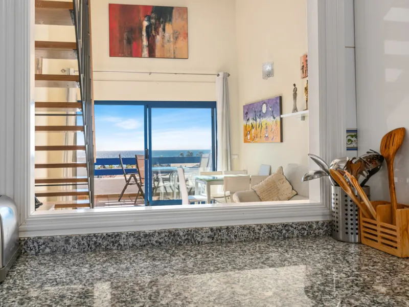 Apartment - Penthouse Duplex в продаже в Manilva, Málaga. В доме 3 спален и 3 ванных комнат. Площадь дома 184 м²