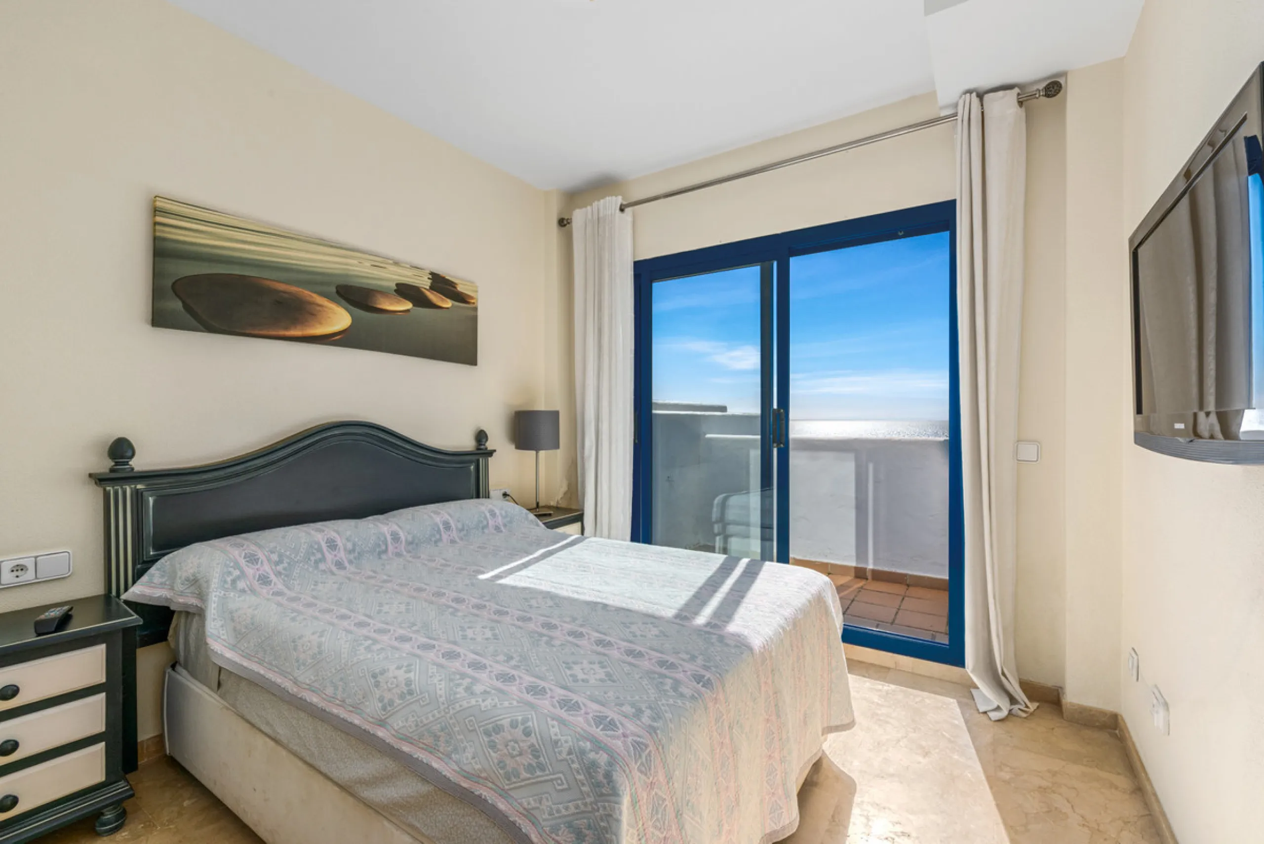 Apartment - Penthouse Duplex в продаже в Manilva, Málaga. В доме 3 спален и 3 ванных комнат. Площадь дома 184 м²