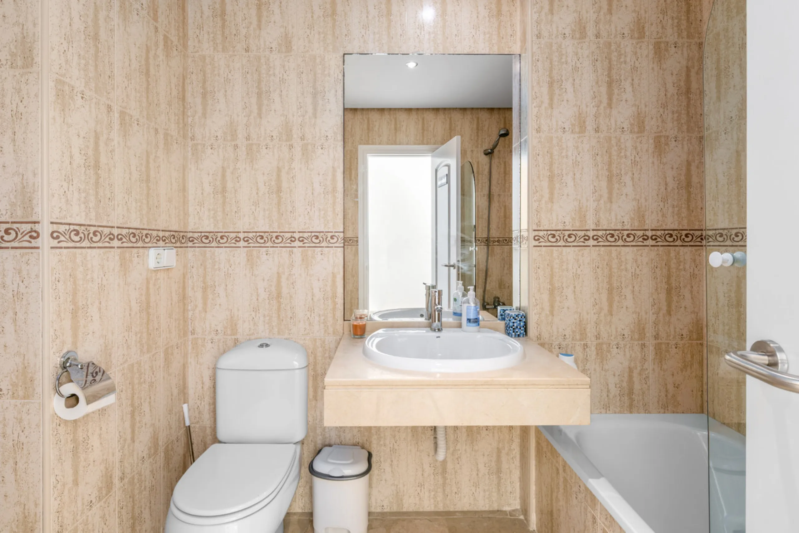 Apartment - Penthouse Duplex в продаже в Manilva, Málaga. В доме 3 спален и 3 ванных комнат. Площадь дома 184 м²